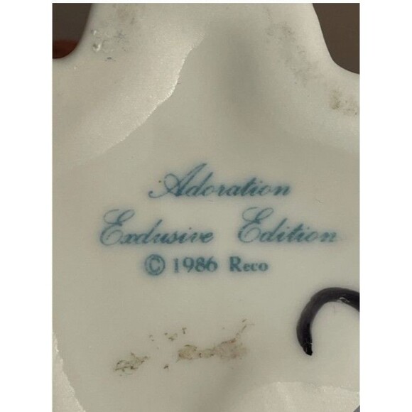 Vintage Porcelain 1986 Angel Figurine Exclusive Edition Reco Adoration - Picture 5 of 5